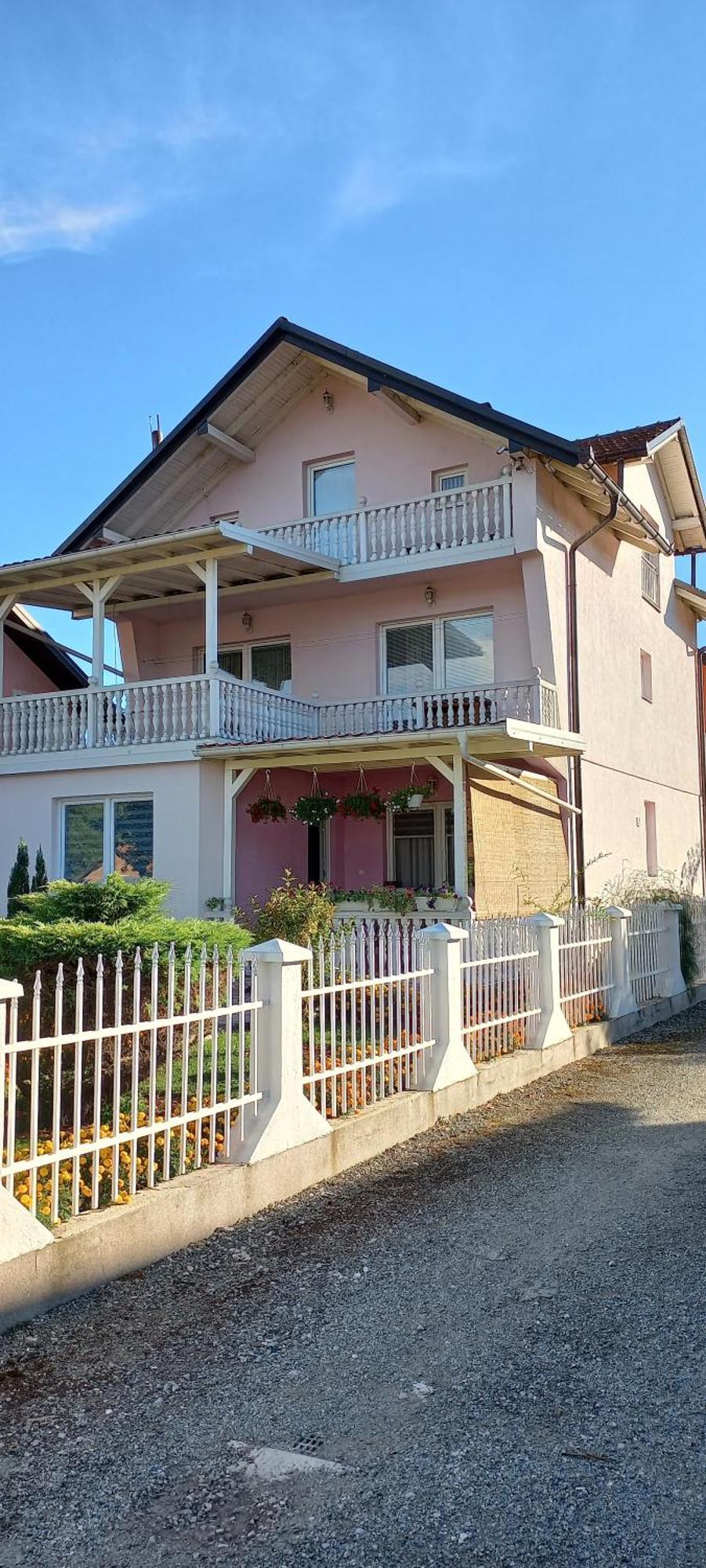 Holiday Home Peaceful Retreat Visoko Exterior foto
