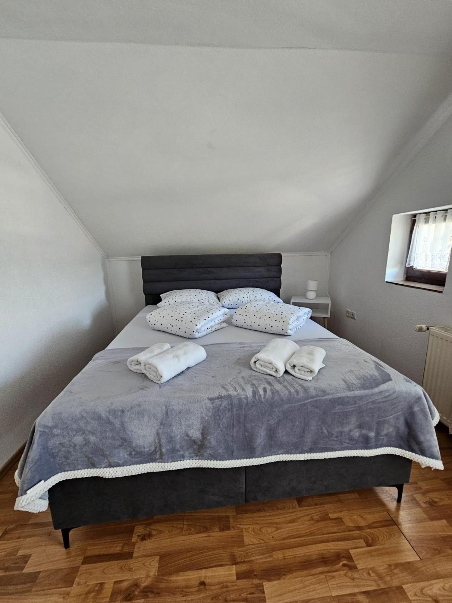 Holiday Home Peaceful Retreat Visoko Exterior foto
